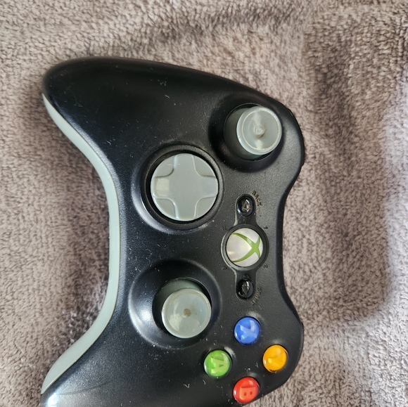 XBOX 360 CONTROLLERS, - Picture 6 of 8